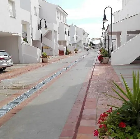 Poblado Marinero 3000 3*